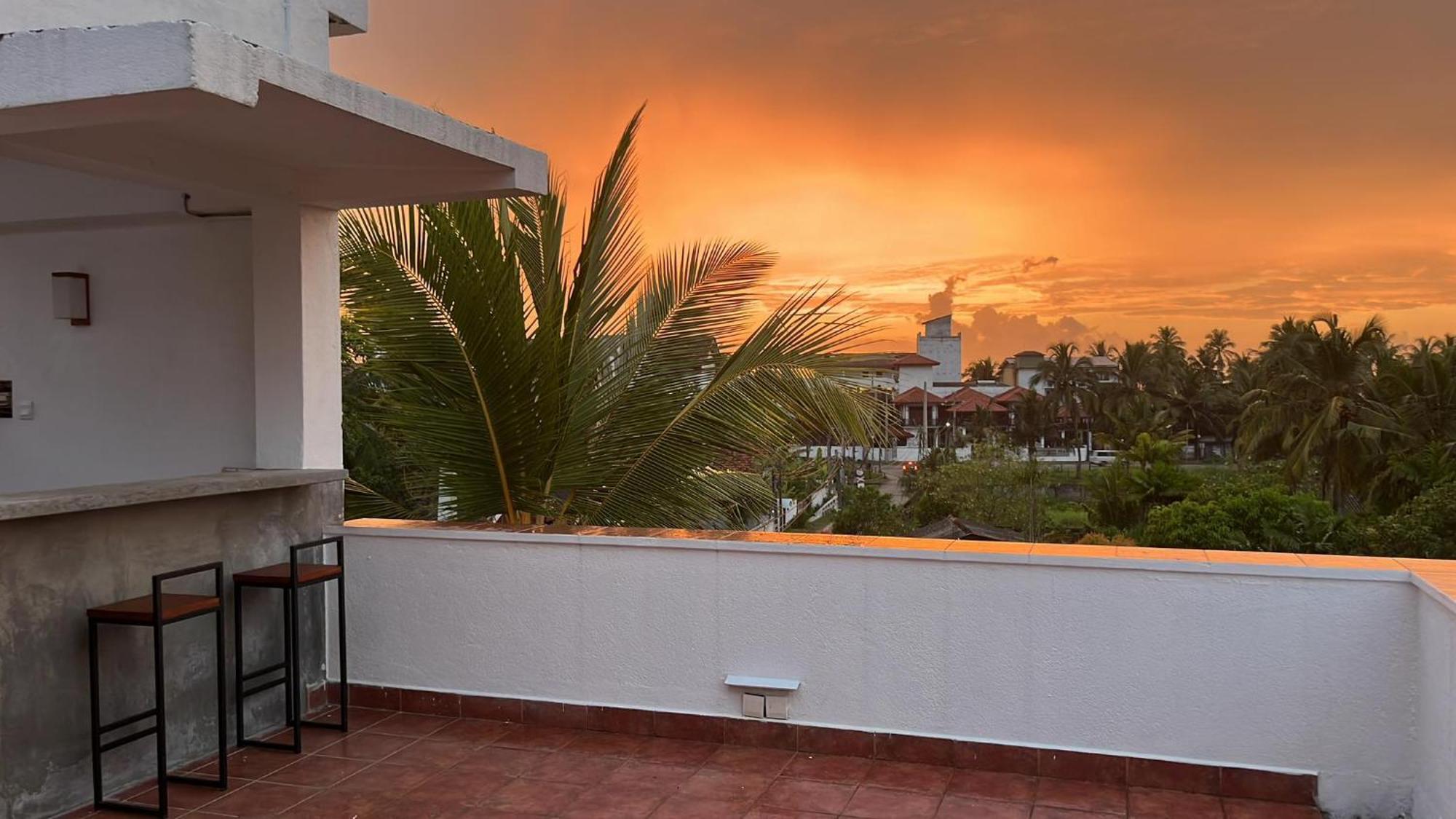 Beach Club Apartments Induruwa Dış mekan fotoğraf