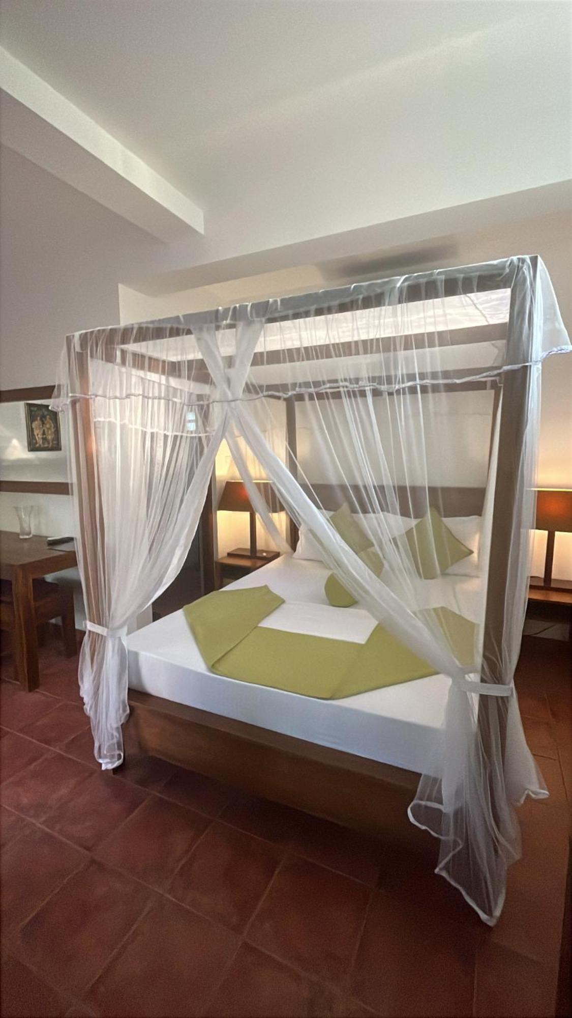 Beach Club Apartments Induruwa Dış mekan fotoğraf
